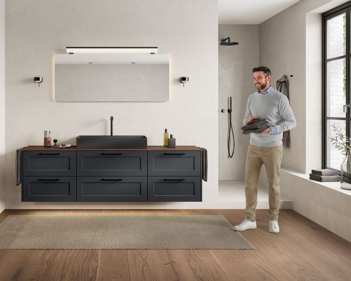 Meuble double vasque bleu nuit et douche à l'italienne